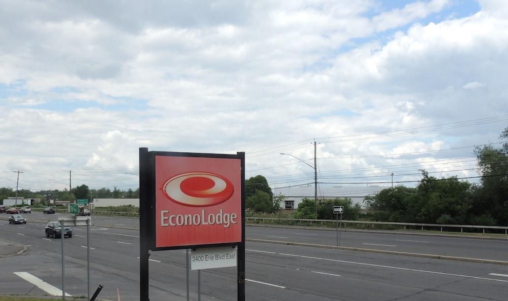 Econo Lodge Dewitt I-90 Exteriér fotografie