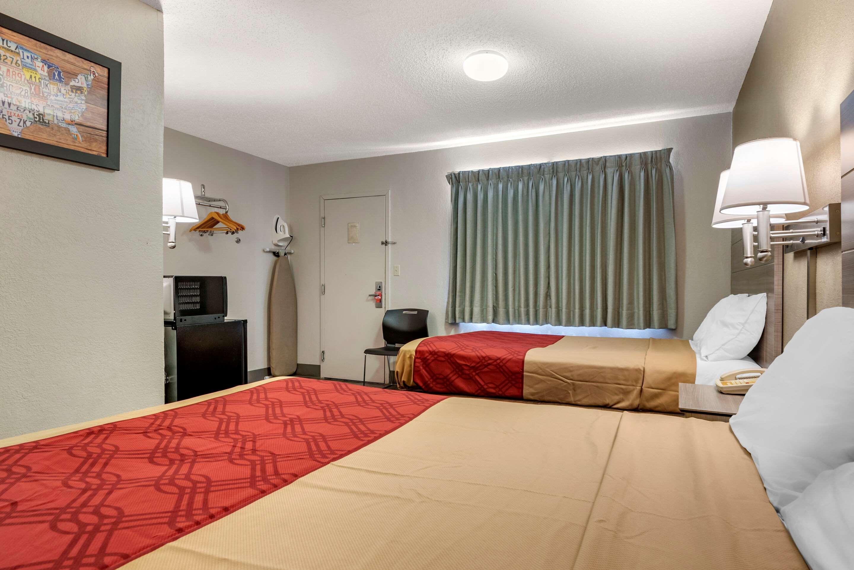 Econo Lodge Dewitt I-90 Exteriér fotografie